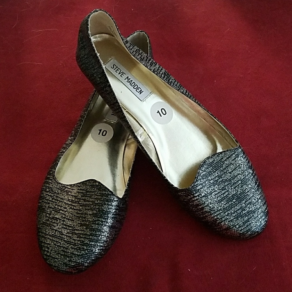 Steve Madden Black and Silver Metallic Flats
